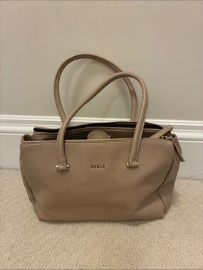 Furla Beige Saffiano Leather Large Lotus Double Zip Tote Bag👝
